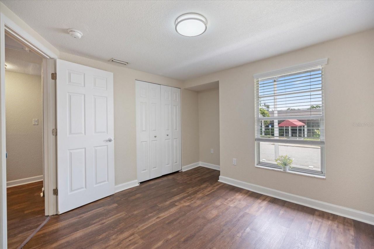 960 Highland Street, Unit A7, Sarasota, FL 34234 Photo
