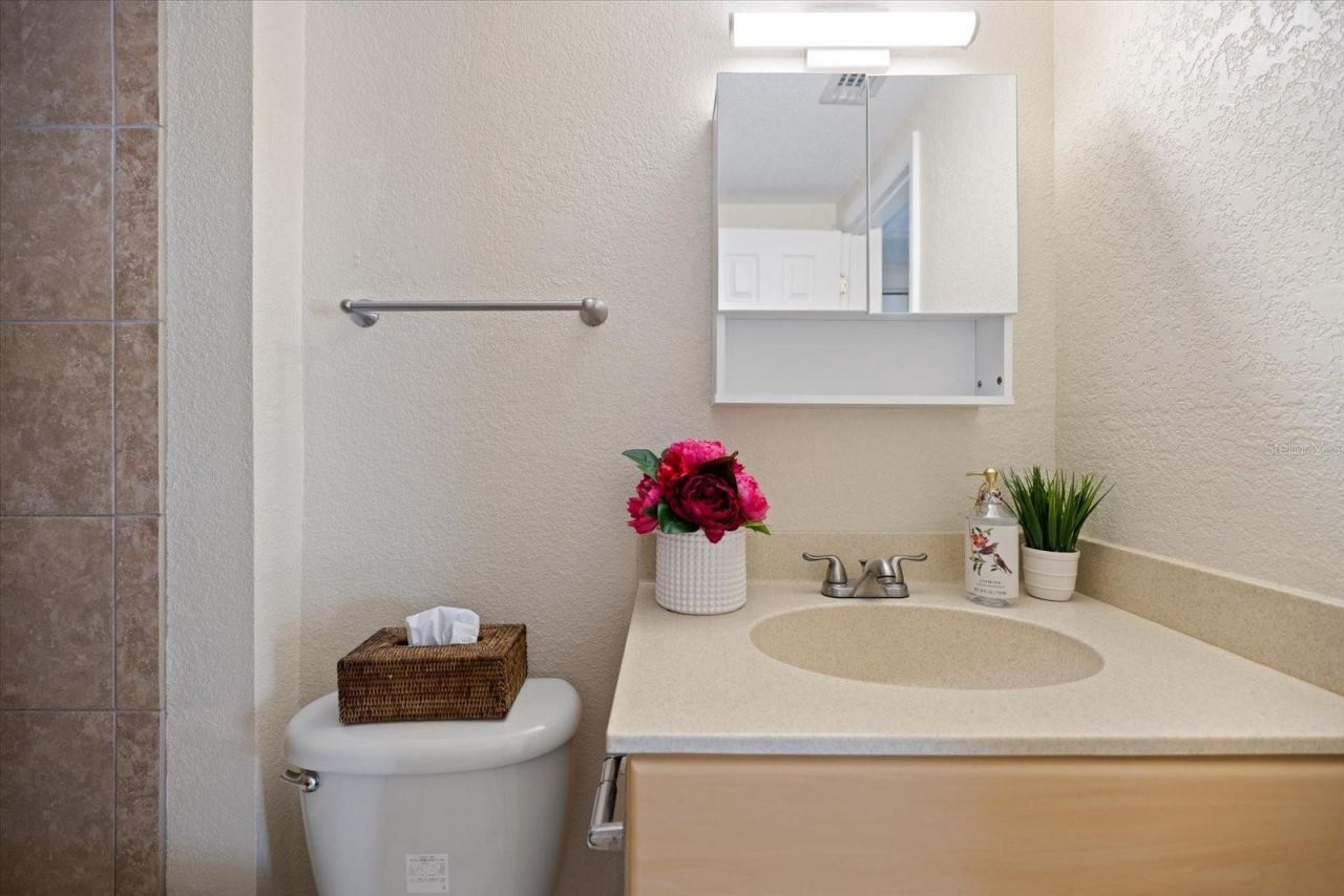960 Highland Street, Unit A7, Sarasota, FL 34234 Photo
