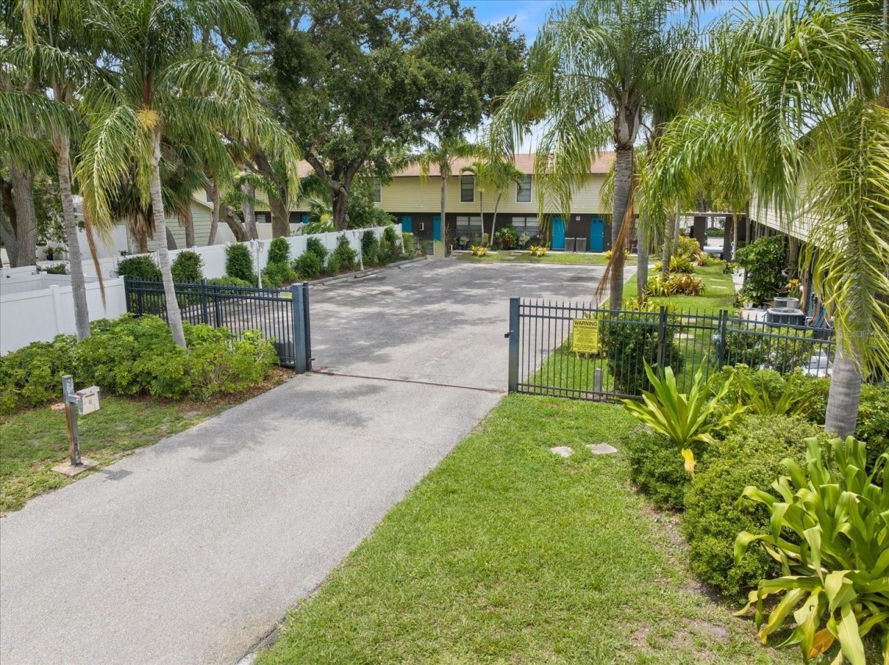 960 Highland Street, Unit A7, Sarasota, FL 34234 Photo