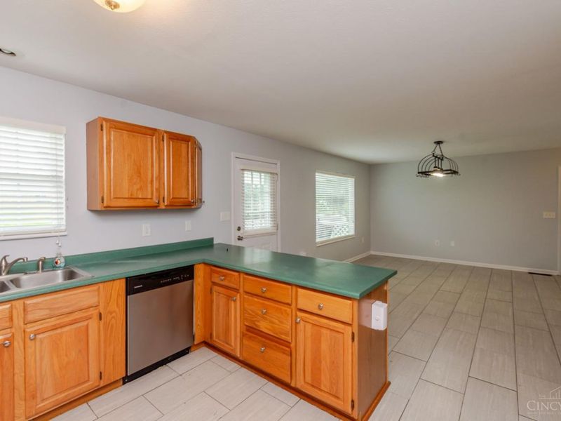 188 Hatchet Drive, Lakengren, OH 45320 Photo 10