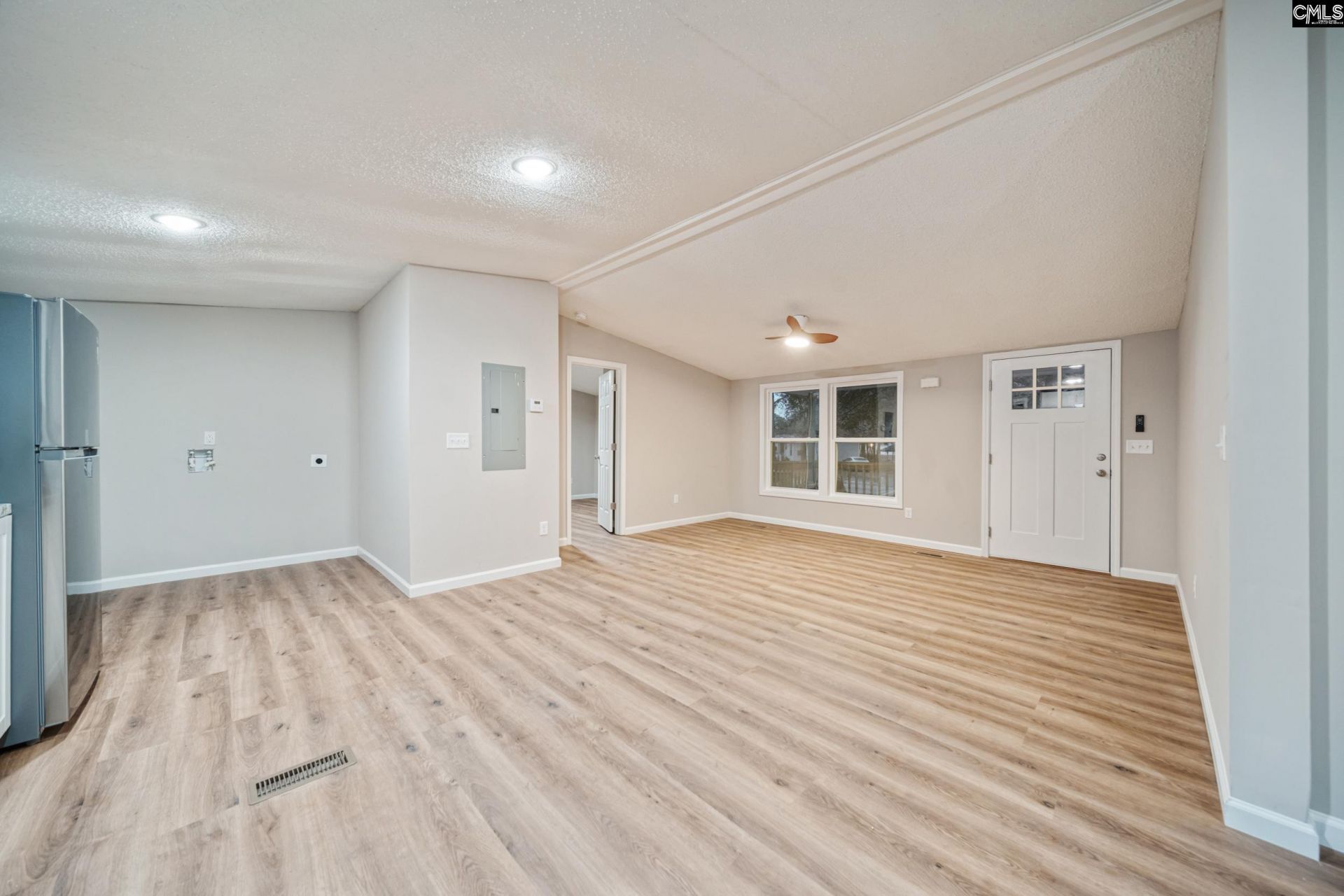 255 Tullah Drive  Photo 5