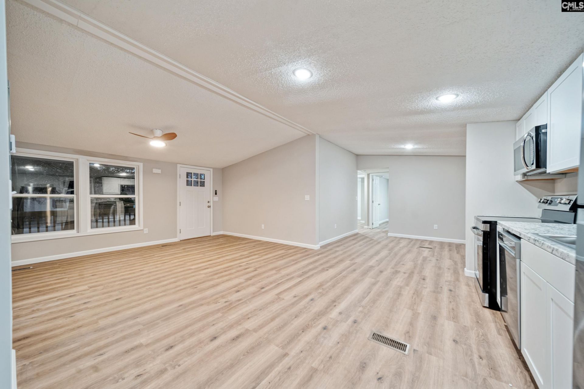 255 Tullah Drive  Photo 6