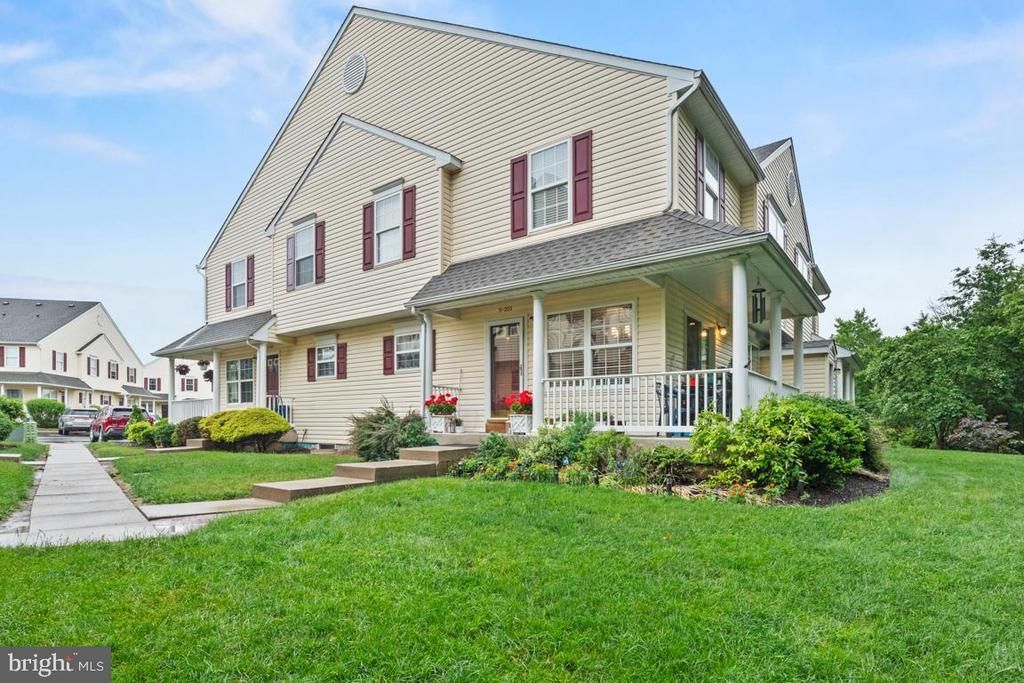 203 PRAIRIE COURT, QUAKERTOWN, PA 18951