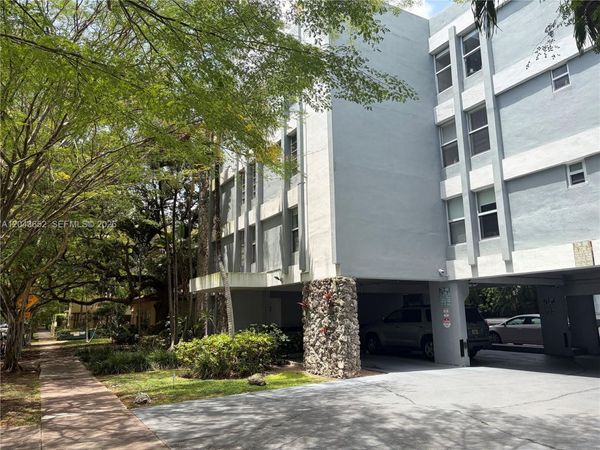 820 Salzedo St , Unit 405, Coral Gables, FL 33134