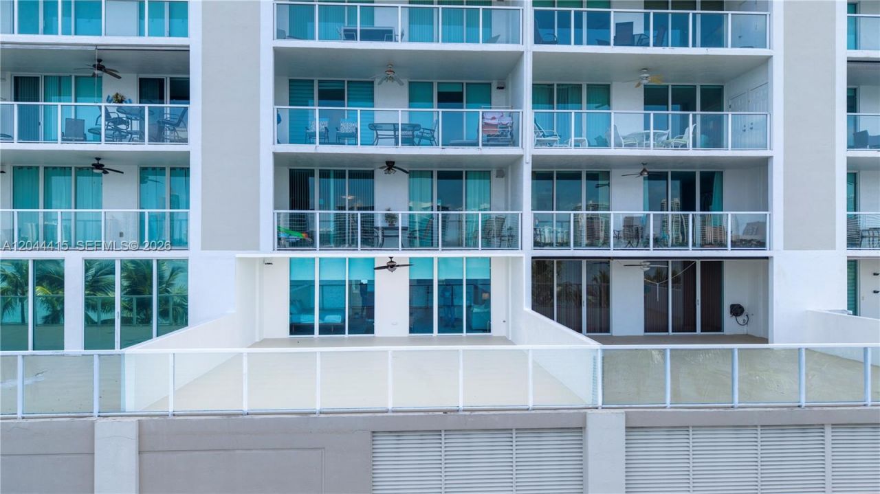 18100 N Bay Rd , Unit 304, Sunny Isles Beach, FL 33160 Photo