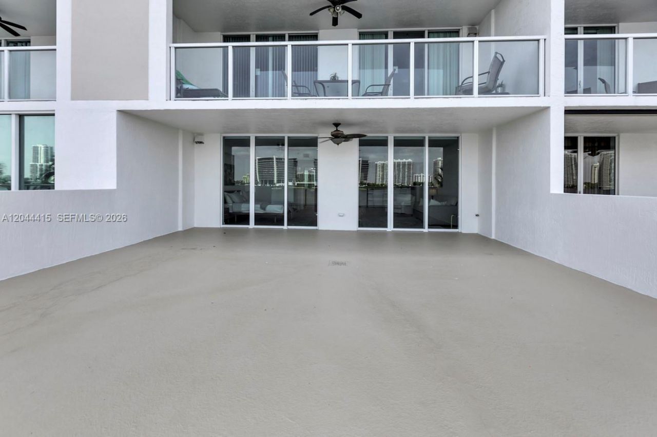 18100 N Bay Rd , Unit 304, Sunny Isles Beach, FL 33160 Photo