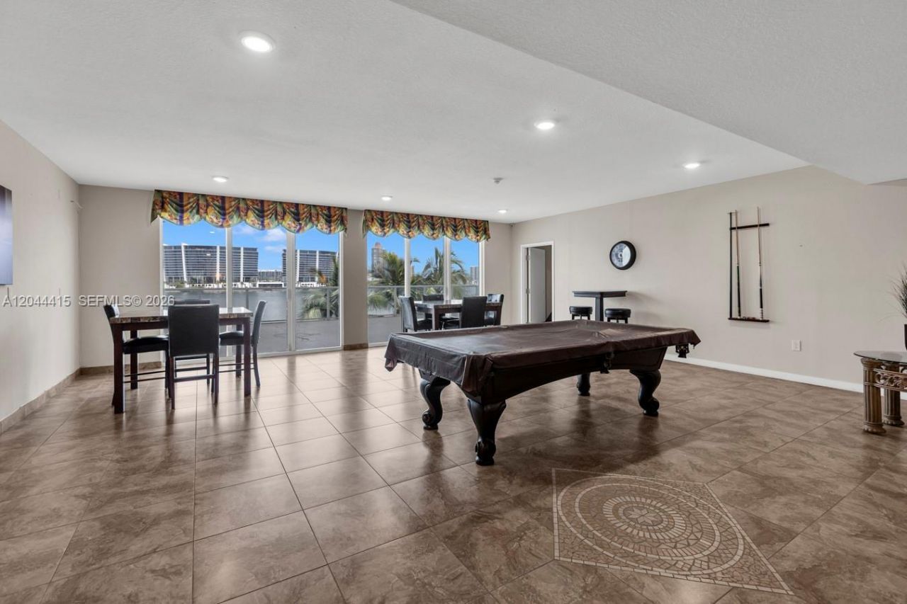18100 N Bay Rd , Unit 304, Sunny Isles Beach, FL 33160 Photo