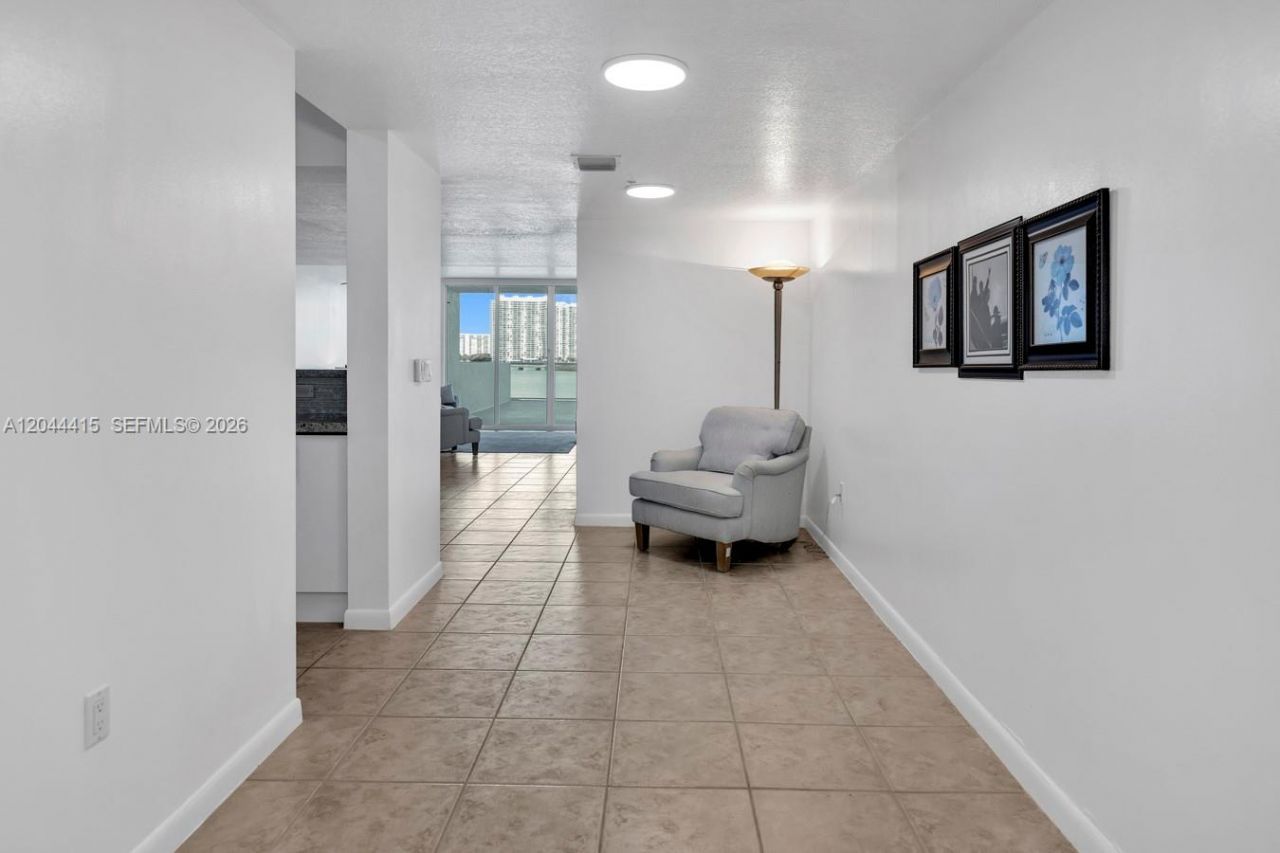 18100 N Bay Rd , Unit 304, Sunny Isles Beach, FL 33160 Photo