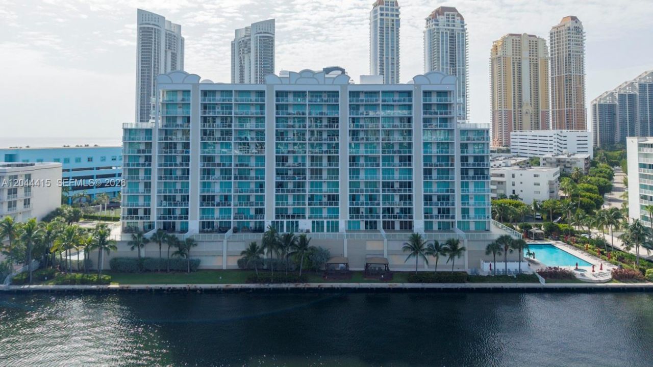 18100 N Bay Rd , Unit 304, Sunny Isles Beach, FL 33160 Photo