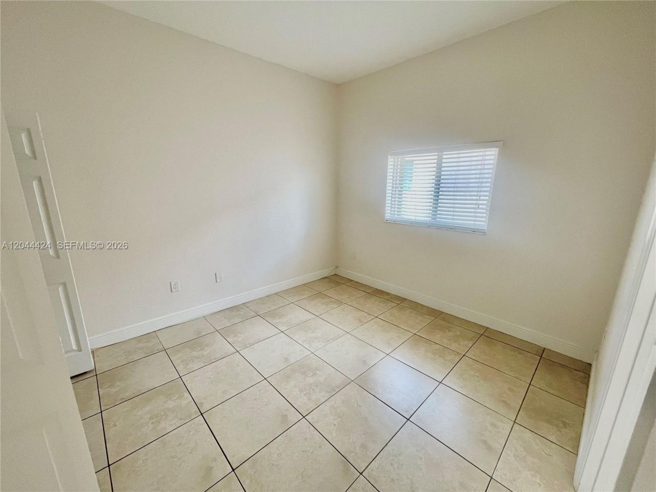 2487 W 5th Ct , Unit Front, Hialeah, FL 33010 Photo