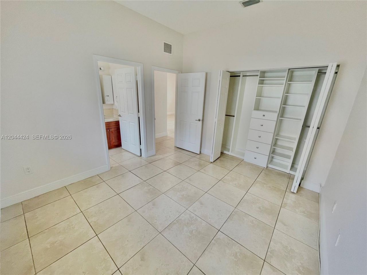2487 W 5th Ct , Unit Front, Hialeah, FL 33010 Photo