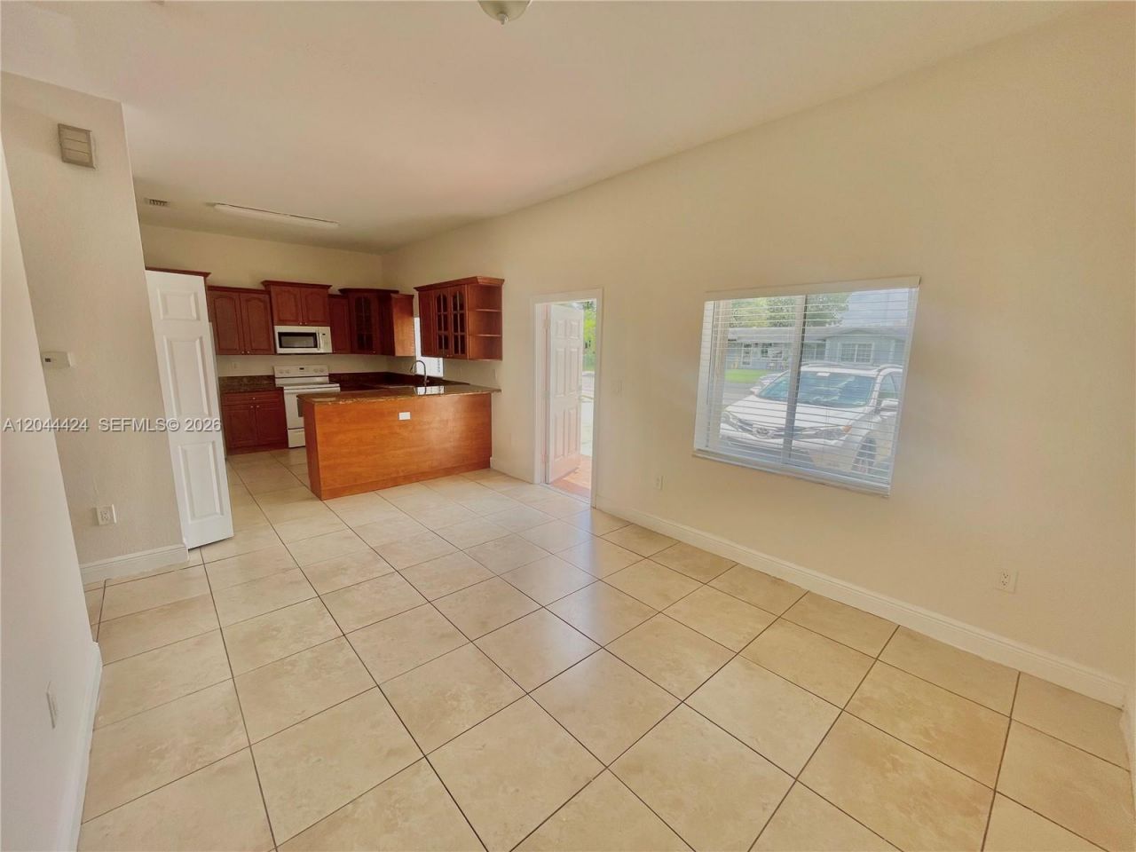 2487 W 5th Ct , Unit Front, Hialeah, FL 33010 Photo