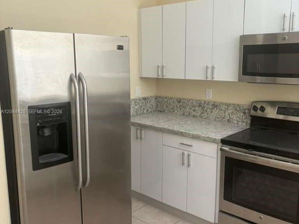 1663 SE 27th Dr, Unit 207, Homestead, FL 33035
