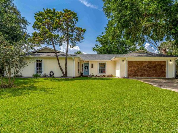442 Belle Chasse Ct, Pensacola, FL 32506
