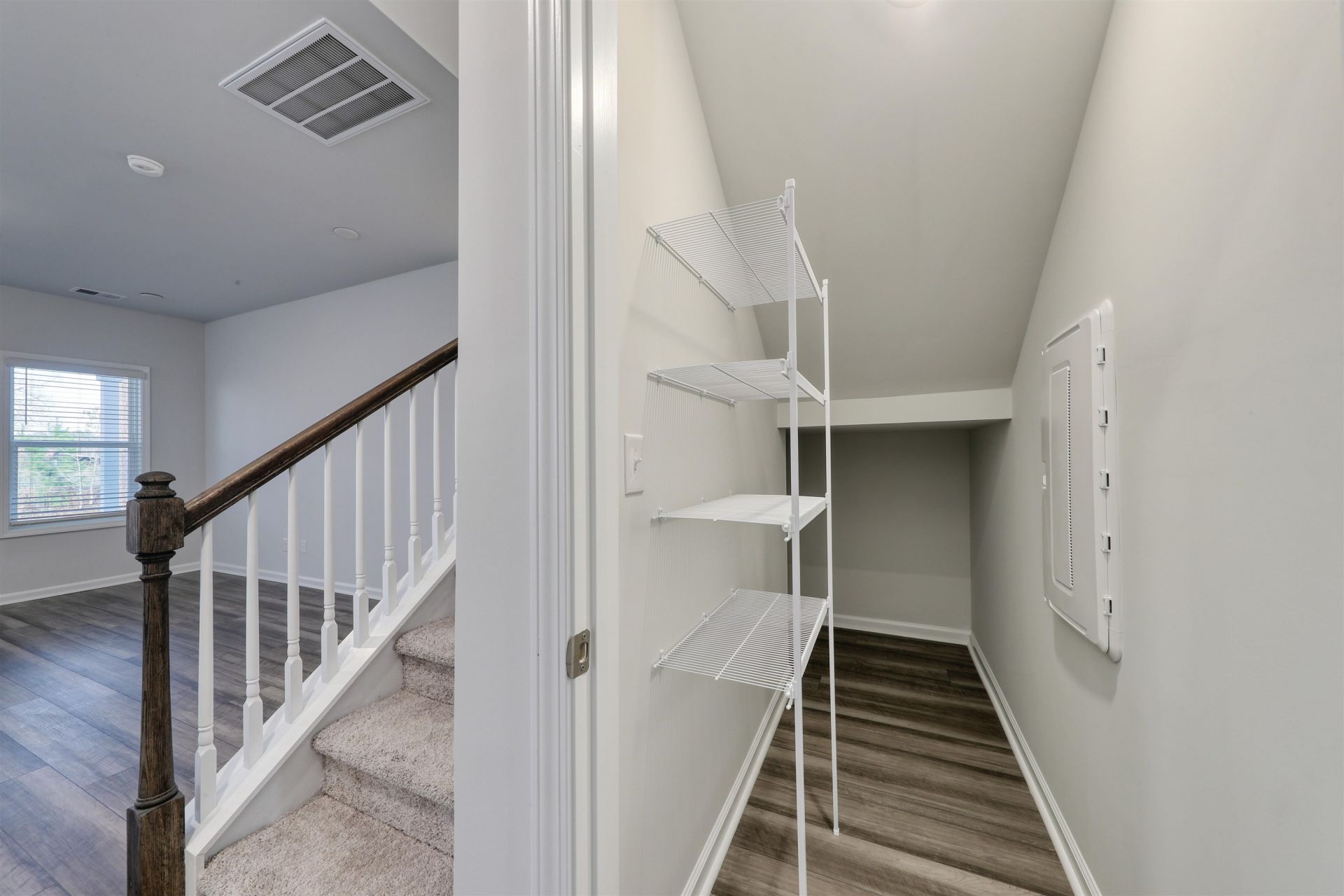 820 Wild Indigo Dr Photo 6