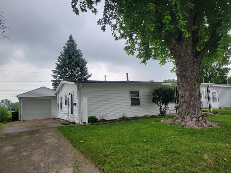 307 Drake Avenue, New Carlisle, OH 45344 Photo 3