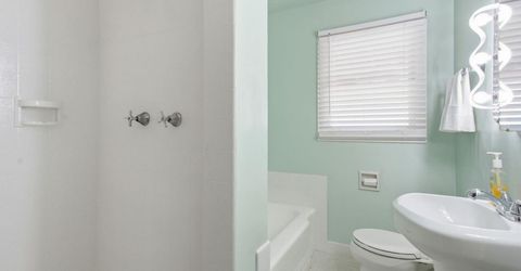 617 45th St, Sacramento, CA 95819 Photo