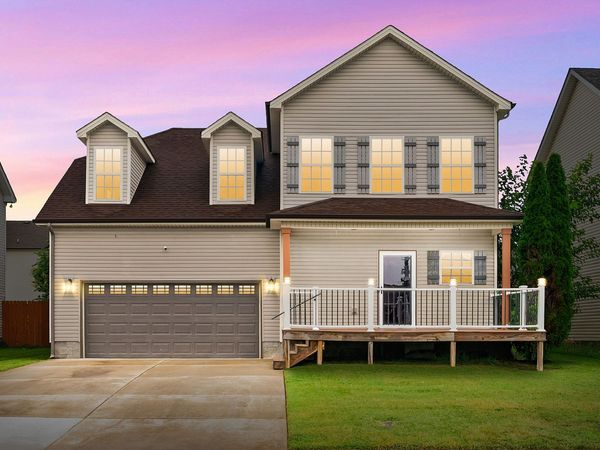 3756 Gray Fox Dr , Clarksville, TN 37040