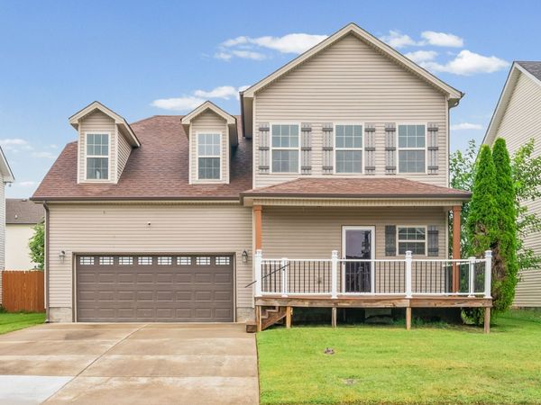 3756 Gray Fox Dr , Clarksville, TN 37040