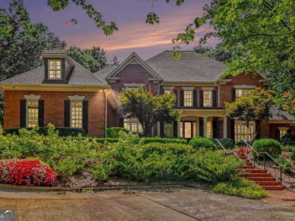 5950 Long Island Drive NW, Atlanta, GA 30328