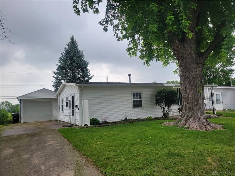 307 Drake Avenue, New Carlisle, OH 45344 Photo 3