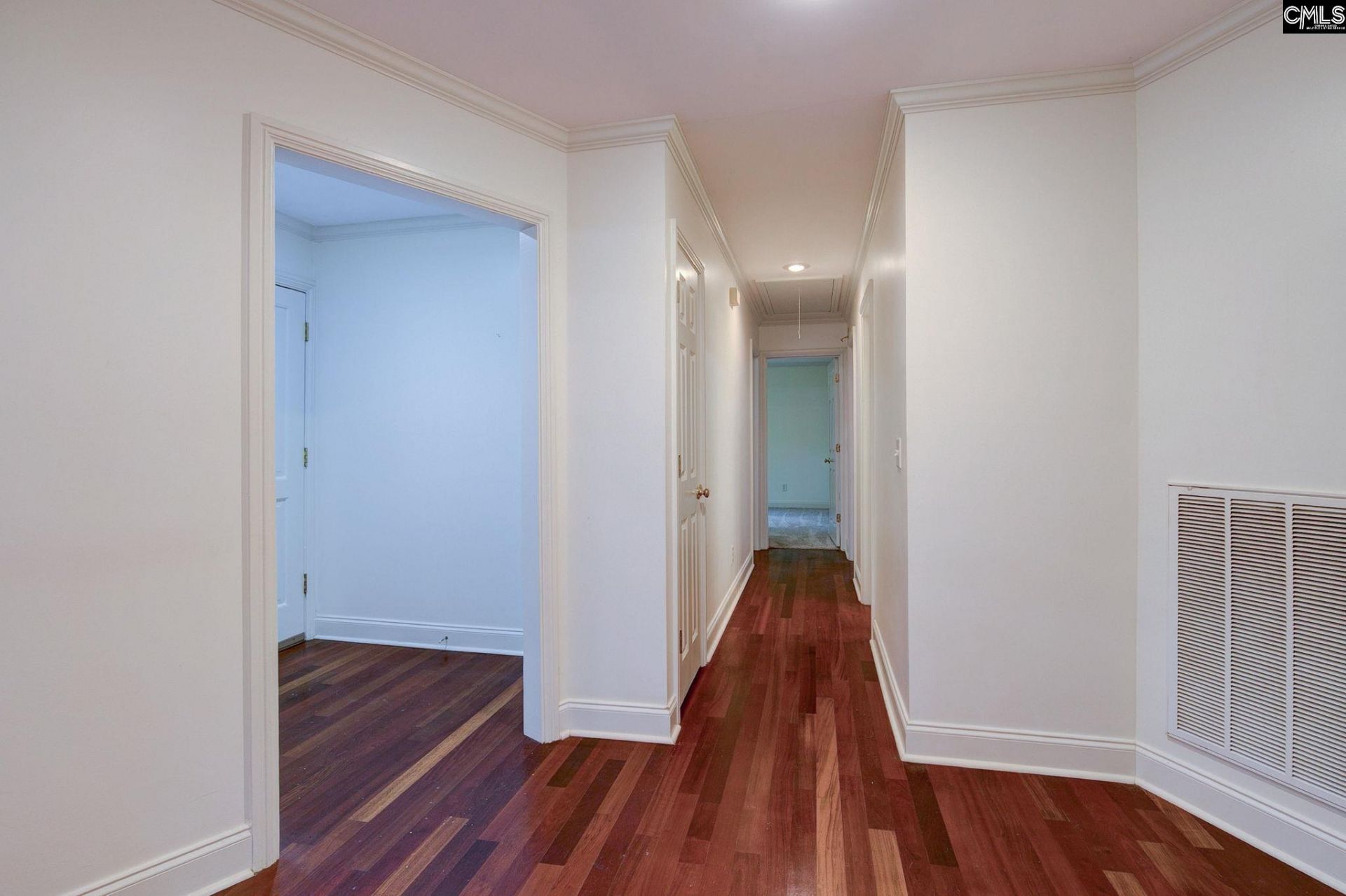 8 Cedar Place Photo 8