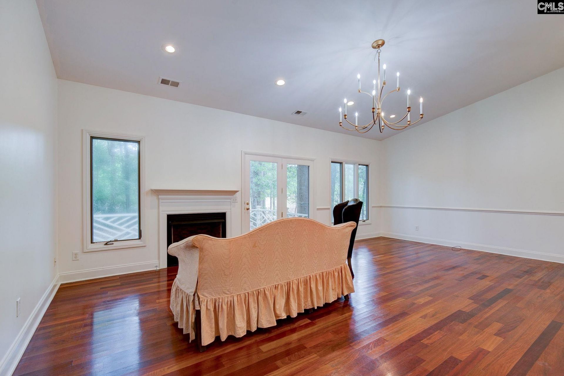 8 Cedar Place Photo 9