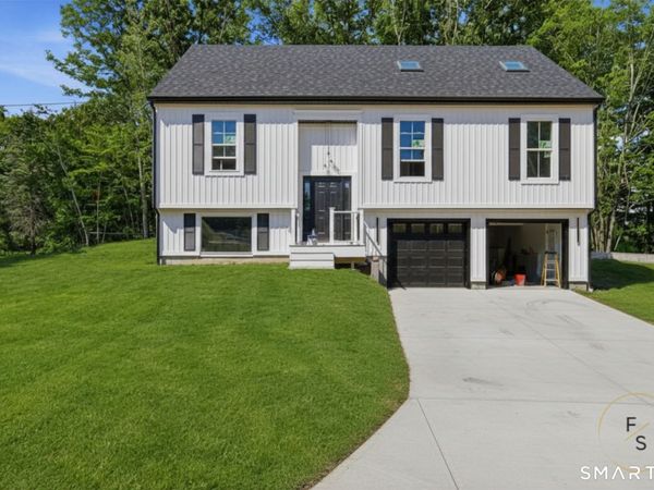 10 Church, Sprague, CT 06330