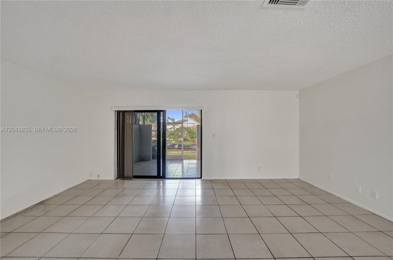9220 NW 14th St , Unit 272, Pembroke Pines, FL 33024 Photo