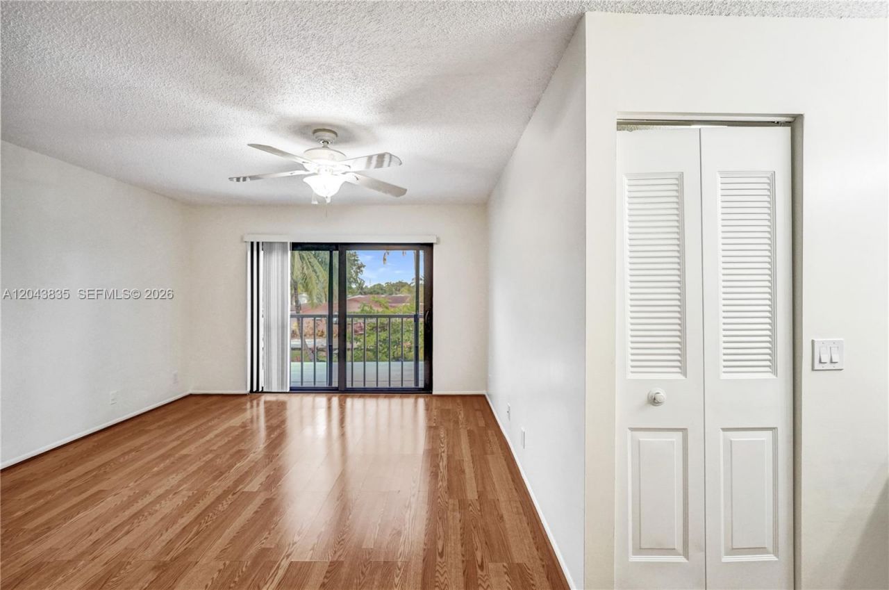 9220 NW 14th St , Unit 272, Pembroke Pines, FL 33024 Photo