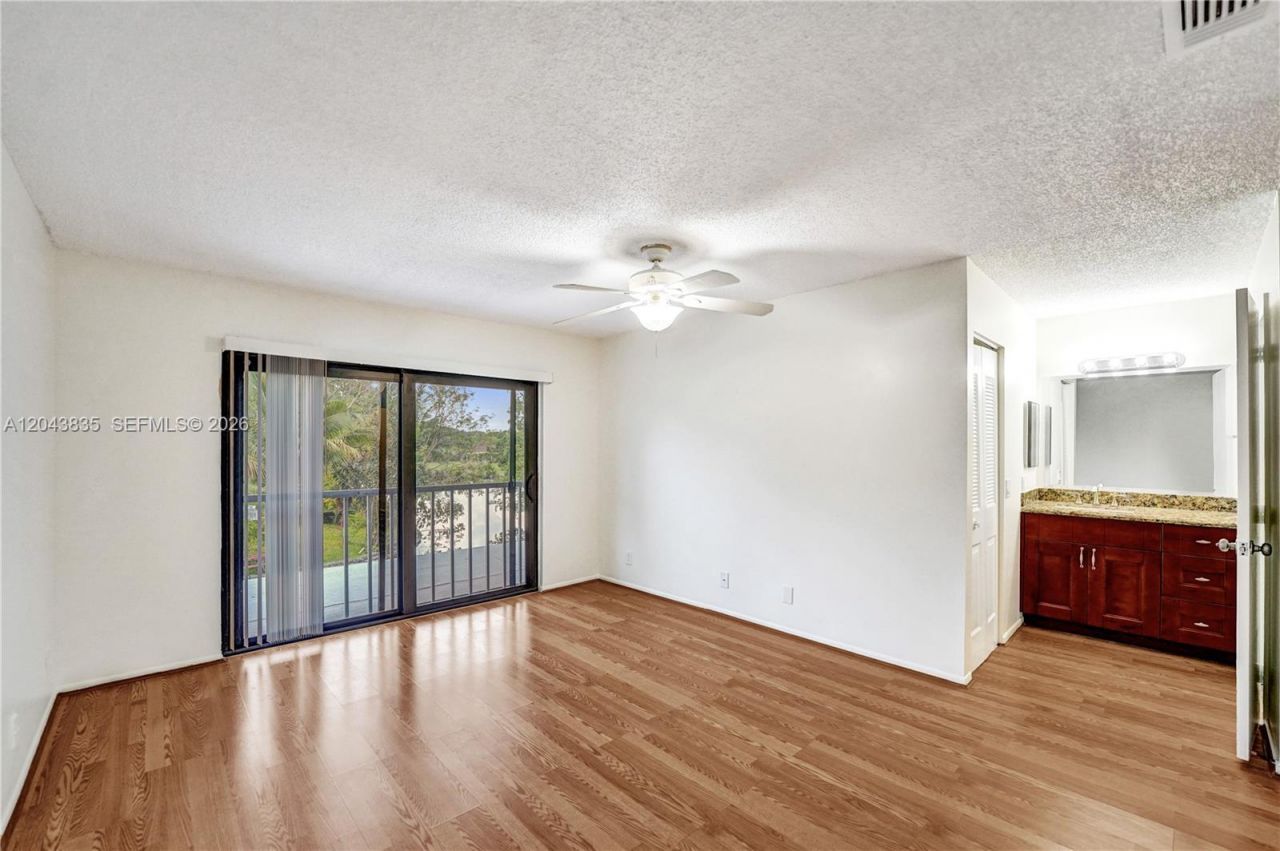 9220 NW 14th St , Unit 272, Pembroke Pines, FL 33024 Photo