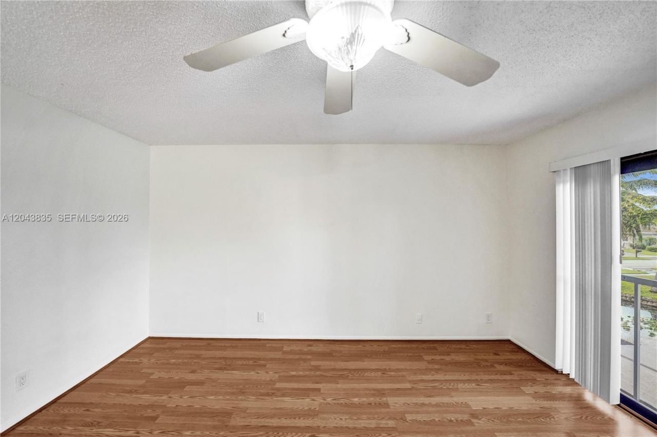 9220 NW 14th St , Unit 272, Pembroke Pines, FL 33024 Photo