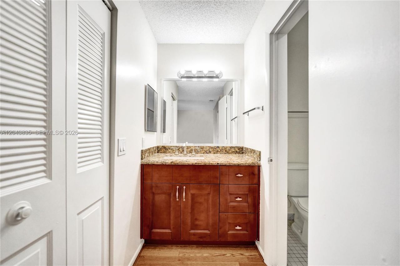 9220 NW 14th St , Unit 272, Pembroke Pines, FL 33024 Photo