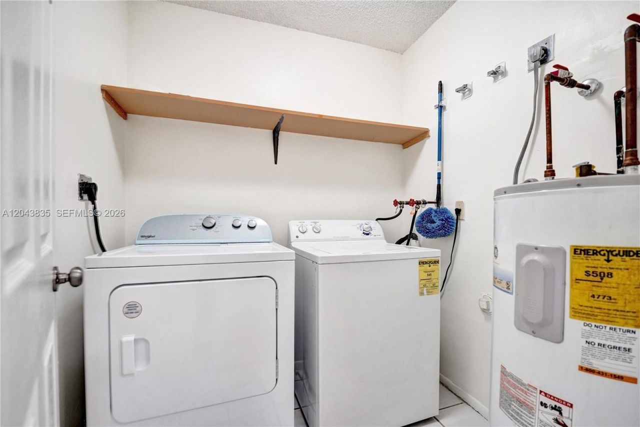 9220 NW 14th St , Unit 272, Pembroke Pines, FL 33024 Photo