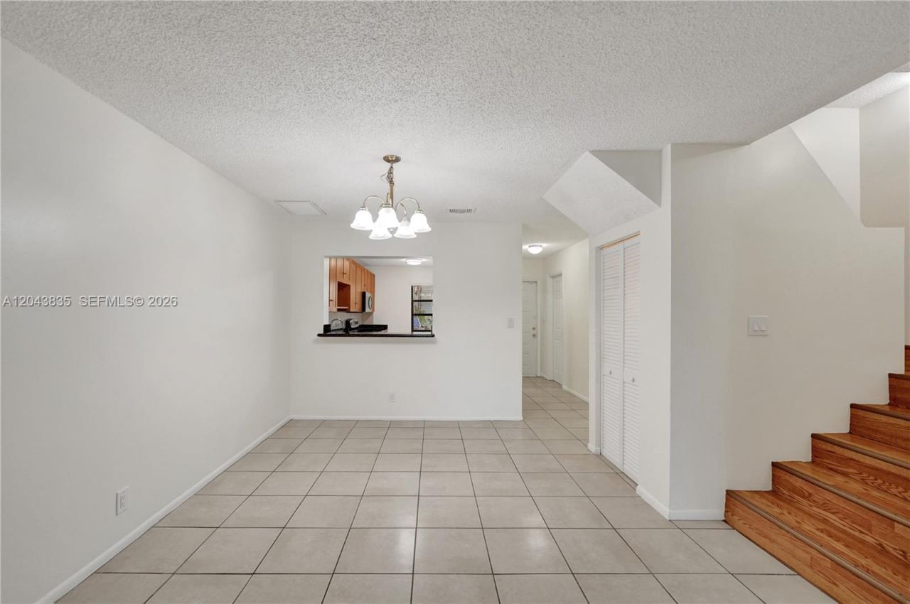 9220 NW 14th St , Unit 272, Pembroke Pines, FL 33024 Photo