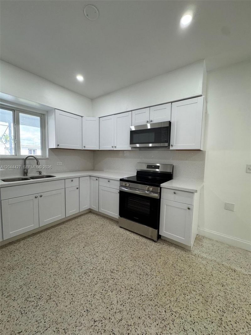4700 SW 7th St , Miami, FL 33134 Photo