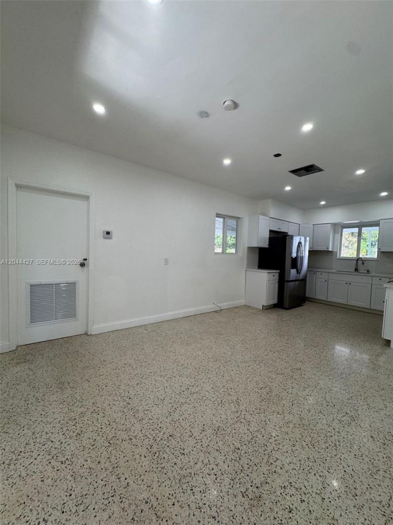 4700 SW 7th St , Miami, FL 33134 Photo