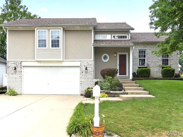 125 N 8th Street, Dupo, IL 62239