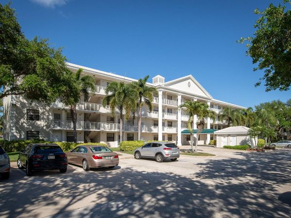 6097 Balboa Circle, Unit 202, Boca Raton, FL 33433