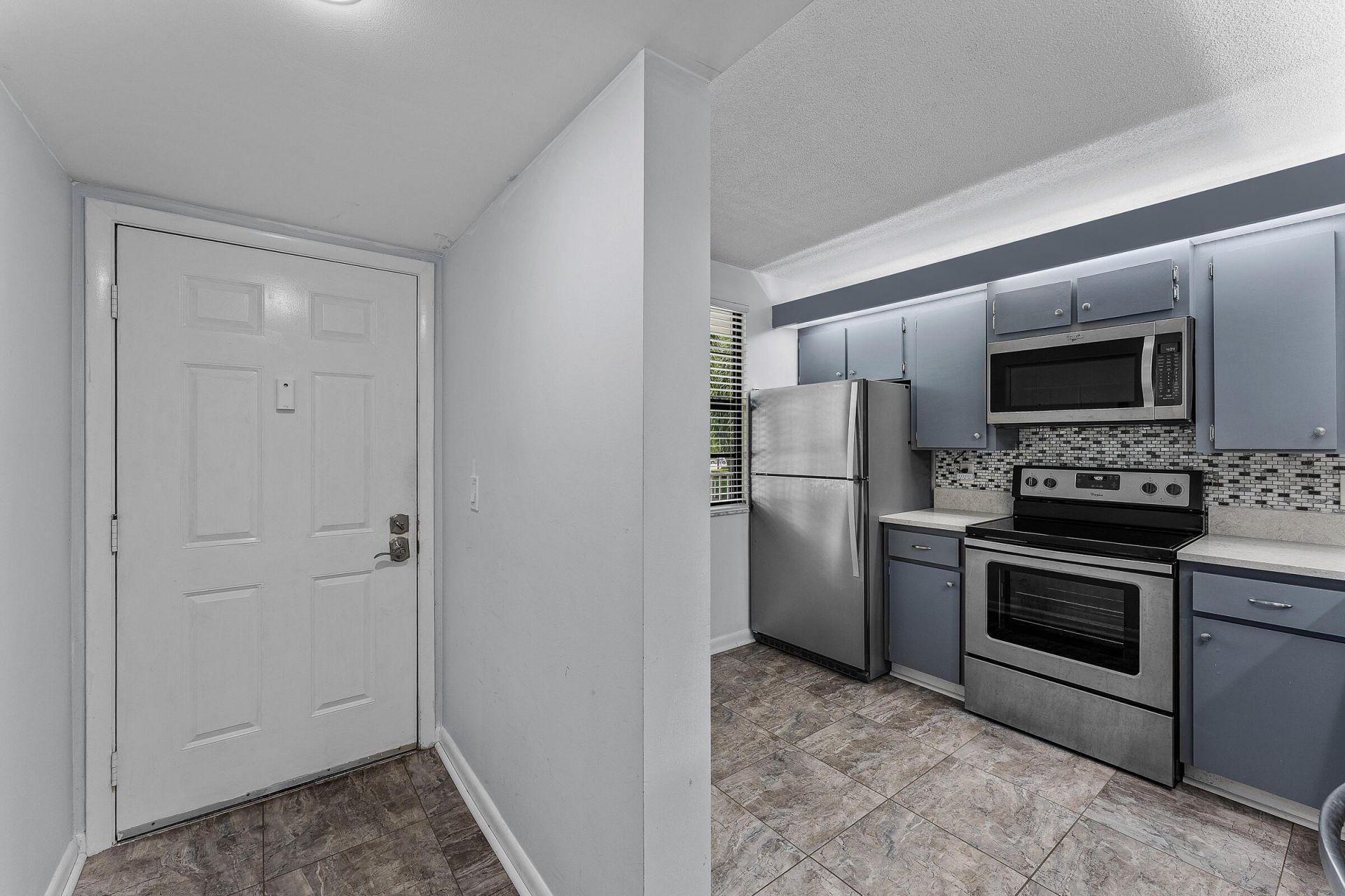 6097 Balboa Circle, Unit 202, Boca Raton, FL 33433 Photo