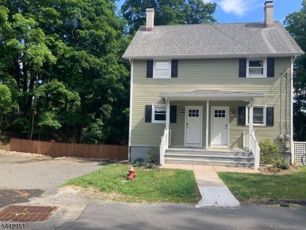 16 Wishing Well Rd, Unit 1, Hamburg, NJ 07419