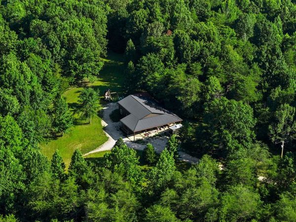 180 Meredith Ridge Road , Leitchfield, KY 42754