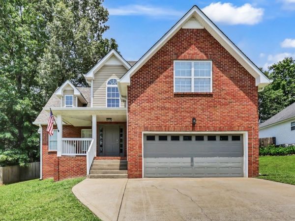 3129 Holly Pt, Clarksville, TN 37043