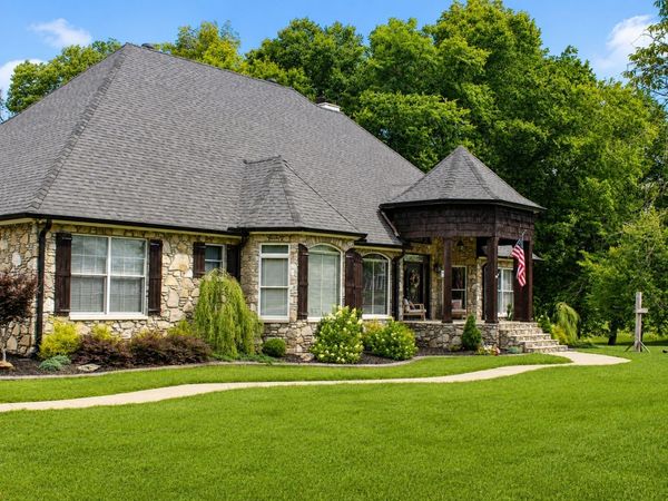 124 Poplar Dr , Brush Creek, TN 38547