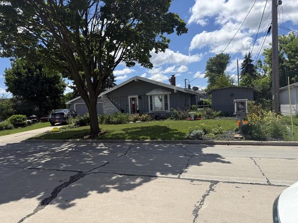 4765 N 117TH STREET, Wauwatosa, WI 53225