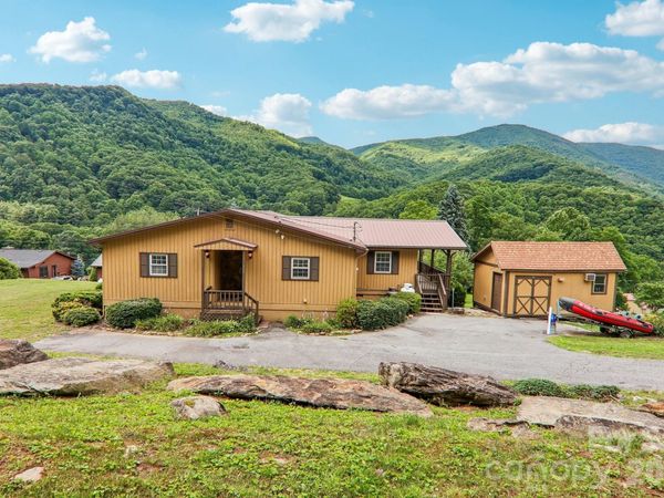 200 Holley Lane , Maggie Valley, NC 28751