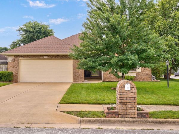 1346 W Durham Circle, Nixa, MO 65714