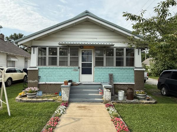 108 W Cleveland Avenue , Monett, MO 65708