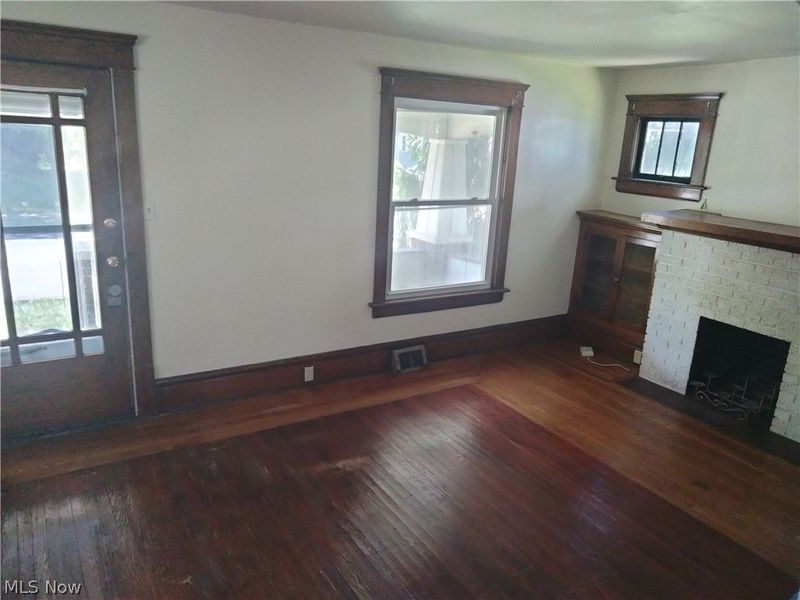 949 W Exchange Street, Akron, OH 44302 Photo 2