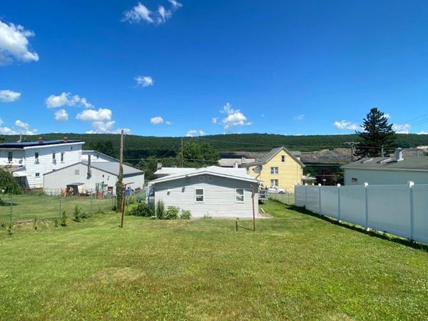 206 W EARLY AVENUE, COALDALE, PA 18218